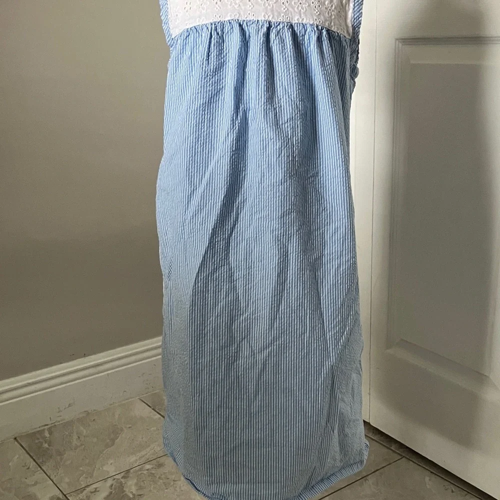 Vineyard Vines Girl's Sleeveless Blue Striped Seersucker Dress | 12